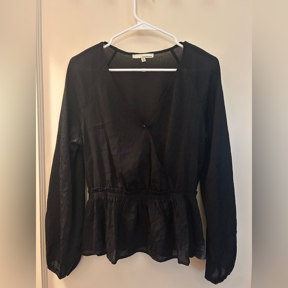 June & Hudson Black Tie Front Peplum Blouse